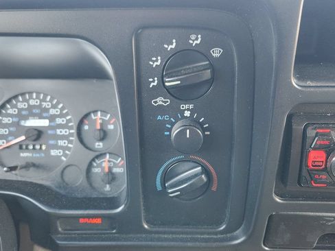 Used 1997 Dodge Ram 1500 Truck 2WD Club Cab image 19
