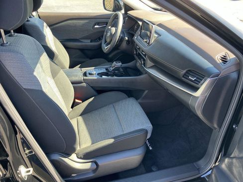 Used 2023 Nissan Rogue SV image 32