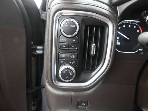 Used 2020 GMC Sierra 1500 Elevation w/ Elevation Value Package AWD/4WD image 14
