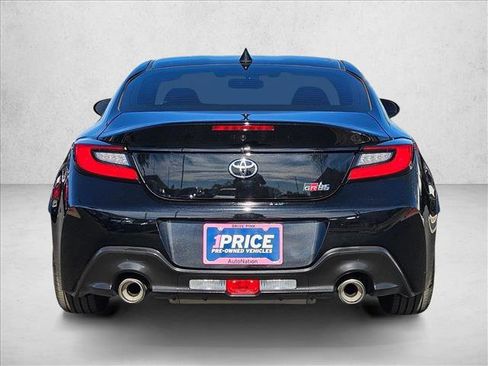 Used 2025 Toyota GR86 image 7