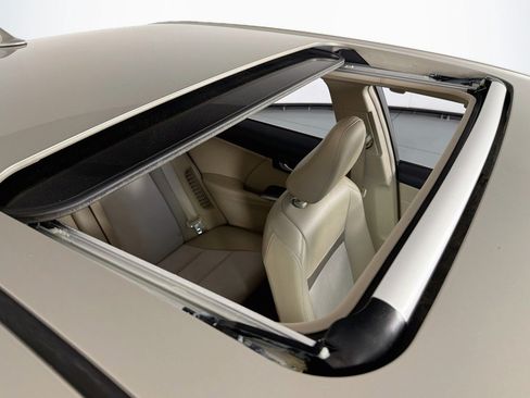 Used 2013 Toyota Camry XLE w/ Leather Pkg FWD image 22