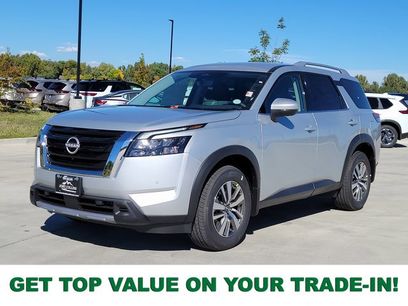 New 2025 Nissan Pathfinder SL w/ Cargo Package