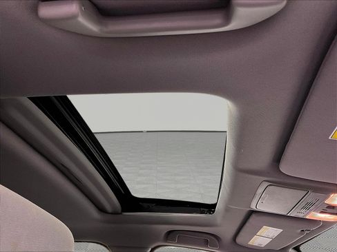 Used 2022 Honda CR-V EX image 25