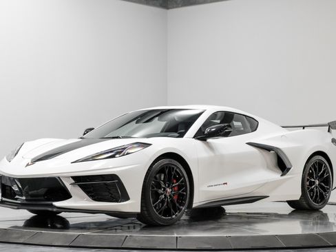 Used 2023 Chevrolet Corvette Stingray Convertible w/1LT w/ Z51 Performance Package image 4