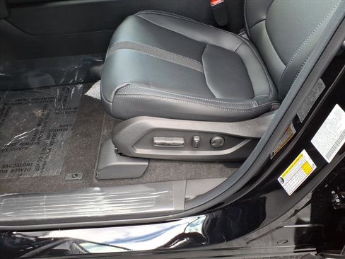 New 2025 Honda Pilot Touring image 11