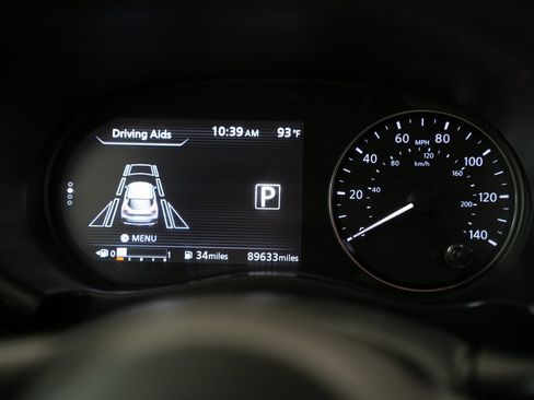 Used 2023 Nissan Kicks SR image 16