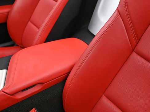 Used 2015 Chevrolet Corvette Z06 w/ 3LZ Preferred Equipment Group image 17