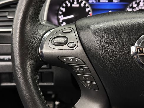 Used 2022 Nissan Murano SV FWD image 21