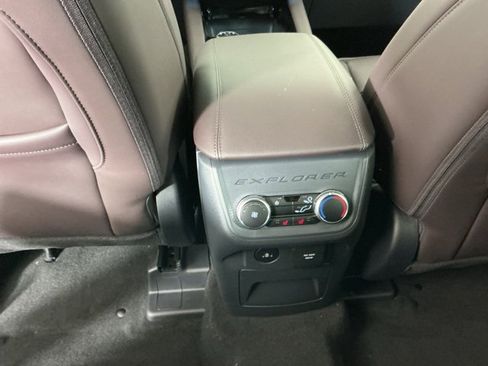 New 2026 Ford Explorer Platinum w/ LUX Leather Package image 29
