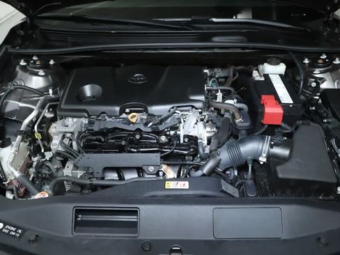 Certified 2019 Toyota Camry LE w/ Convenience Package FWD image 34