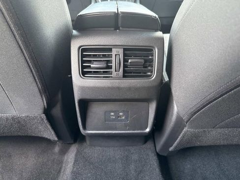 Used 2023 Nissan Rogue SV image 12