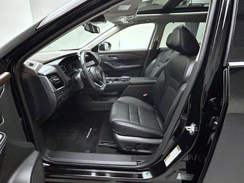 Certified 2023 Nissan Rogue SL w/ SL Premium Package AWD/4WD image 10