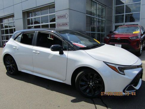 Certified 2025 Toyota Corolla XSE FWD image 1