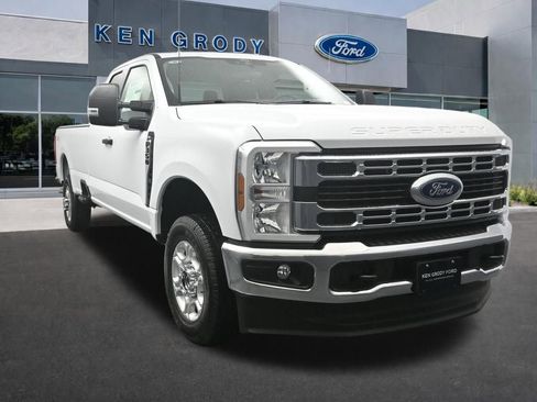 New 2026 Ford F350 XLT image 1