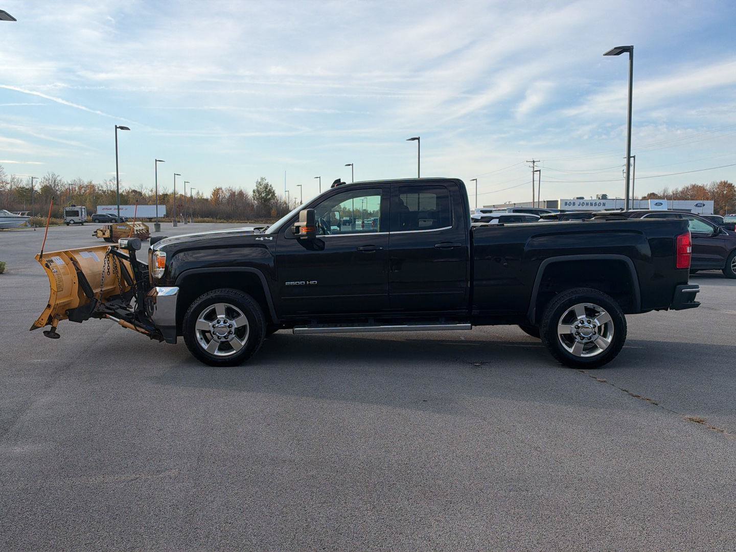 Used 2017 GMC Sierra 2500 SLE w/ HD SLE Preferred Plus Package AWD/4WD image 13