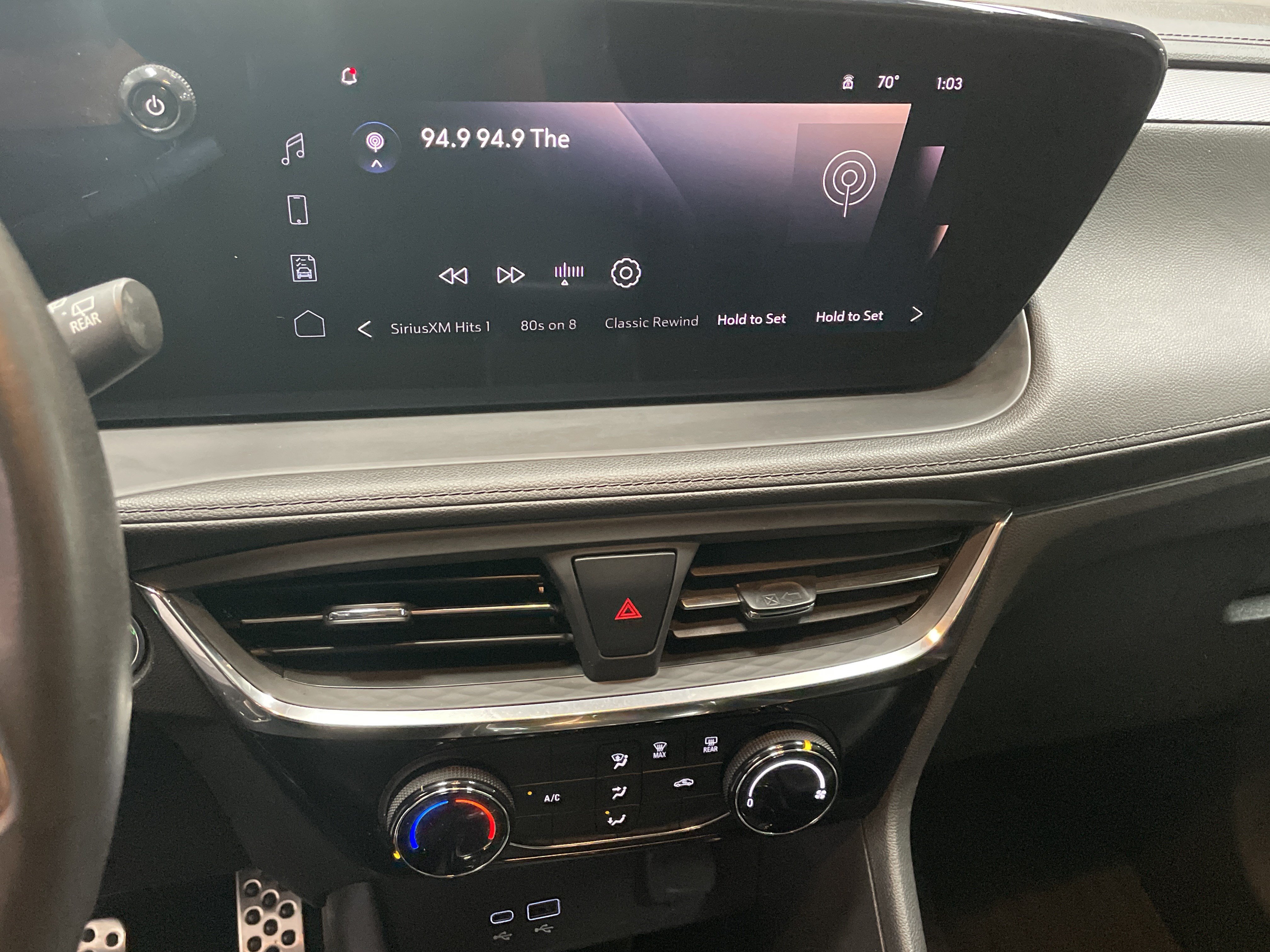 Used 2024 Buick Encore GX Sport Touring FWD image 23