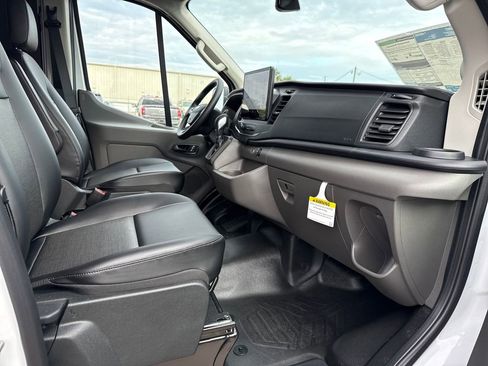New 2026 Ford Transit 250 148 Medium Roof RWD image 22