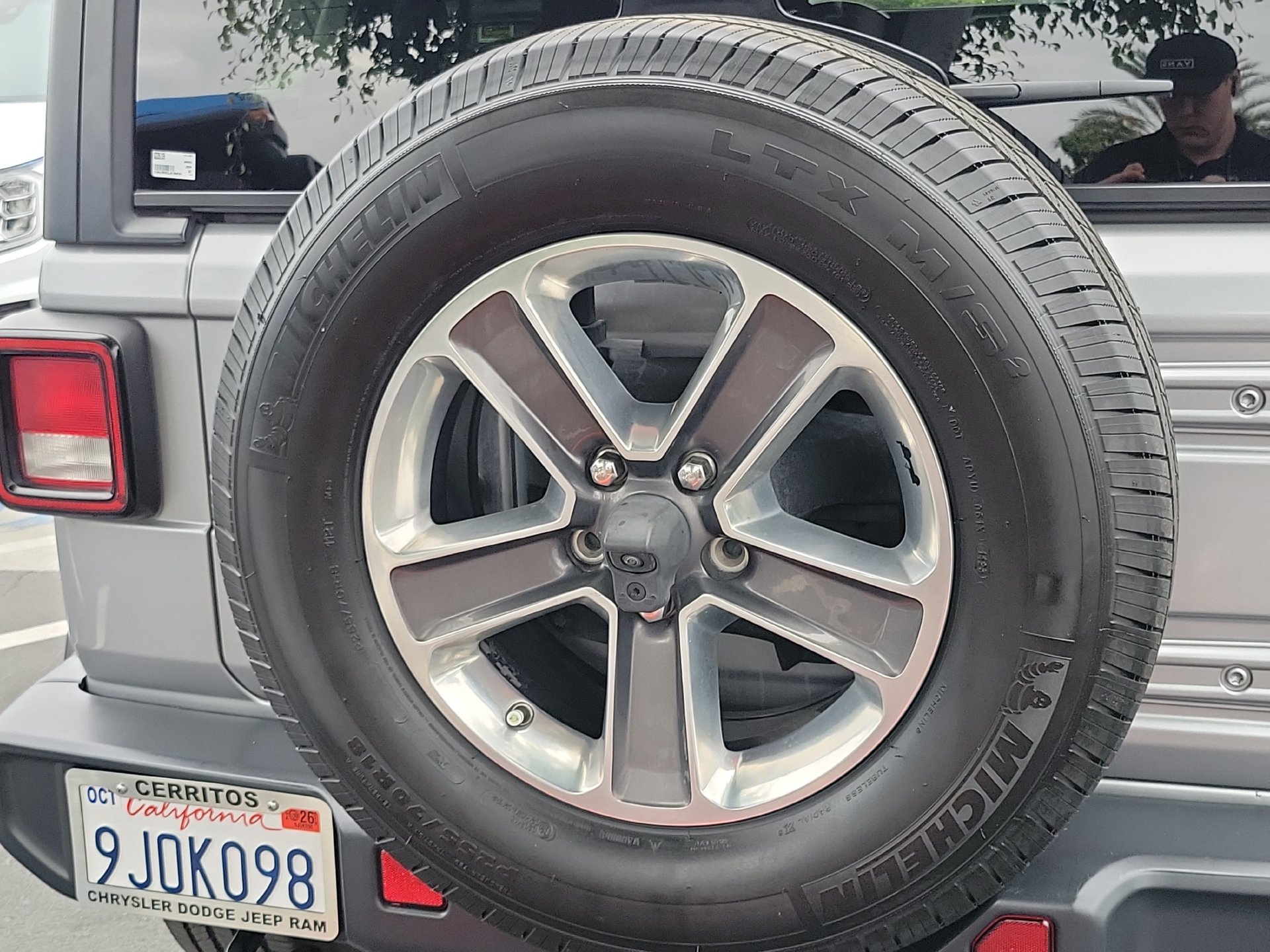 Used 2020 Jeep Wrangler Unlimited Sahara AWD/4WD image 19