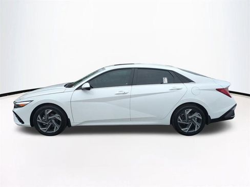 New 2026 Hyundai Elantra Limited image 8