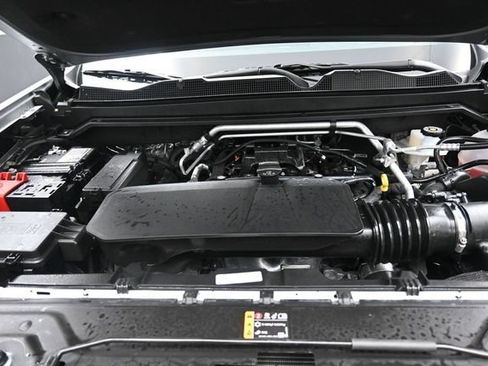 Used 2026 Chevrolet Colorado Z71 w/ Technology Package AWD/4WD image 29