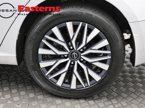 Used 2023 Nissan Altima 2.5 SV w/ SV Premium Package AWD/4WD image 32