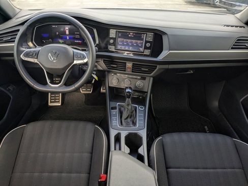 Used 2024 Volkswagen Jetta Sport image 16