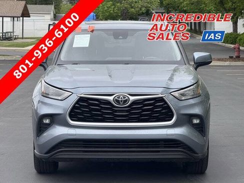 Used 2020 Toyota Highlander XLE FWD image 1