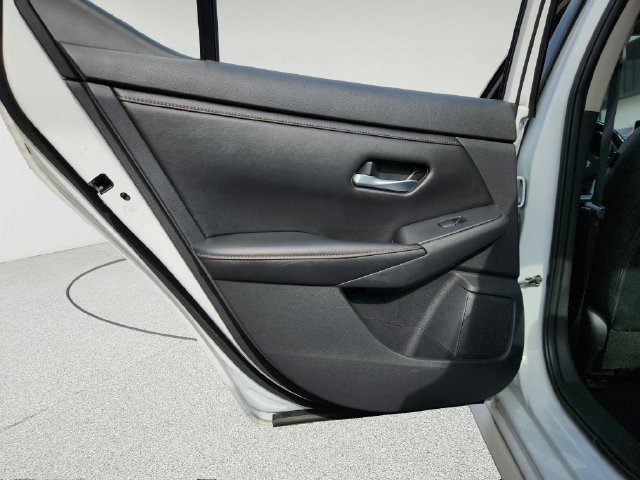 Used 2022 Nissan Sentra SR w/ SR Premium Package FWD image 22