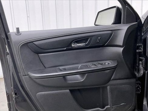 Used 2015 Chevrolet Traverse LT image 20