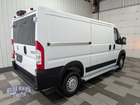 Used 2025 RAM ProMaster 2500 w/ U-Haul Equipment Group FWD image 4