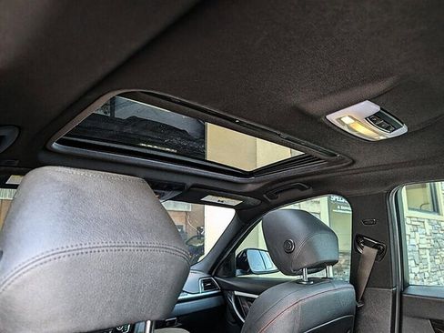 Used 2018 BMW 330i Sedan w/ Convenience Package RWD image 25
