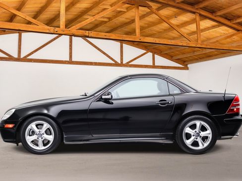 Used 2003 Mercedes-Benz SLK 320 image 3