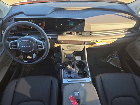 New 2026 Kia Carnival EX image 21