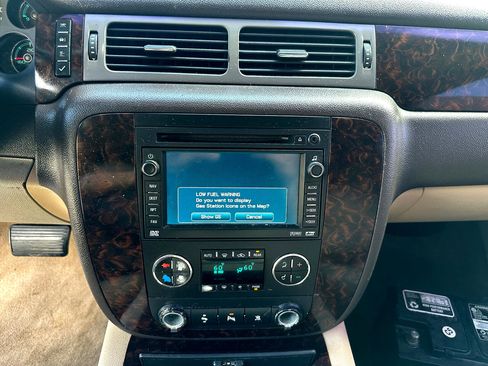 Used 2009 GMC Yukon Denali image 15