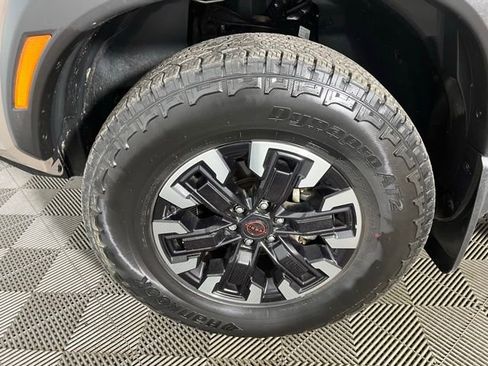 Used 2024 Nissan Frontier PRO-4X w/ Technology Package AWD/4WD image 17