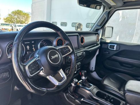 Certified 2020 Jeep Gladiator Mojave AWD/4WD image 14