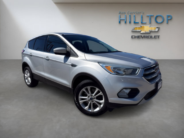 Used 2017 Ford Escape SE AWD/4WD image 1