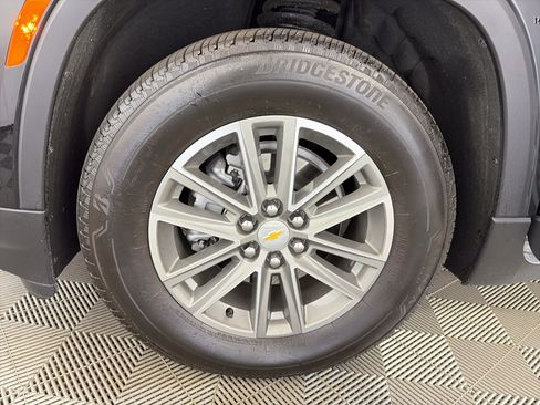 Used 2023 Chevrolet Traverse LT w/ LPO, Floor Liner Package AWD/4WD image 14