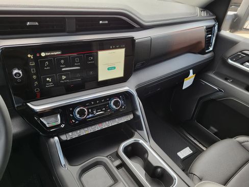 New 2026 GMC Sierra 2500 Denali w/ Denali Reserve Package image 10