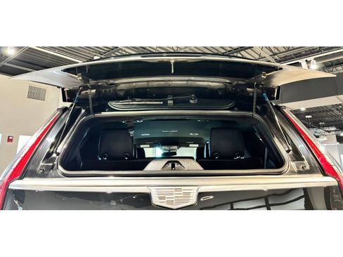 Used 2021 Cadillac Escalade Luxury image 13