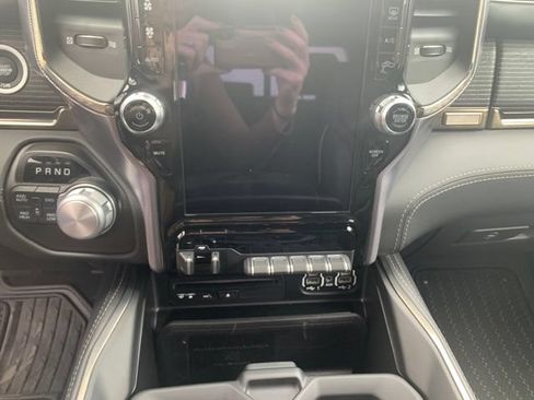 Used 2019 RAM 1500 Limited w/ Advanced Safety Group AWD/4WD image 16