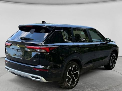 Used 2023 Mitsubishi Outlander SE AWD/4WD image 8