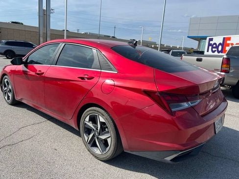 Used 2023 Hyundai Elantra Limited FWD image 4