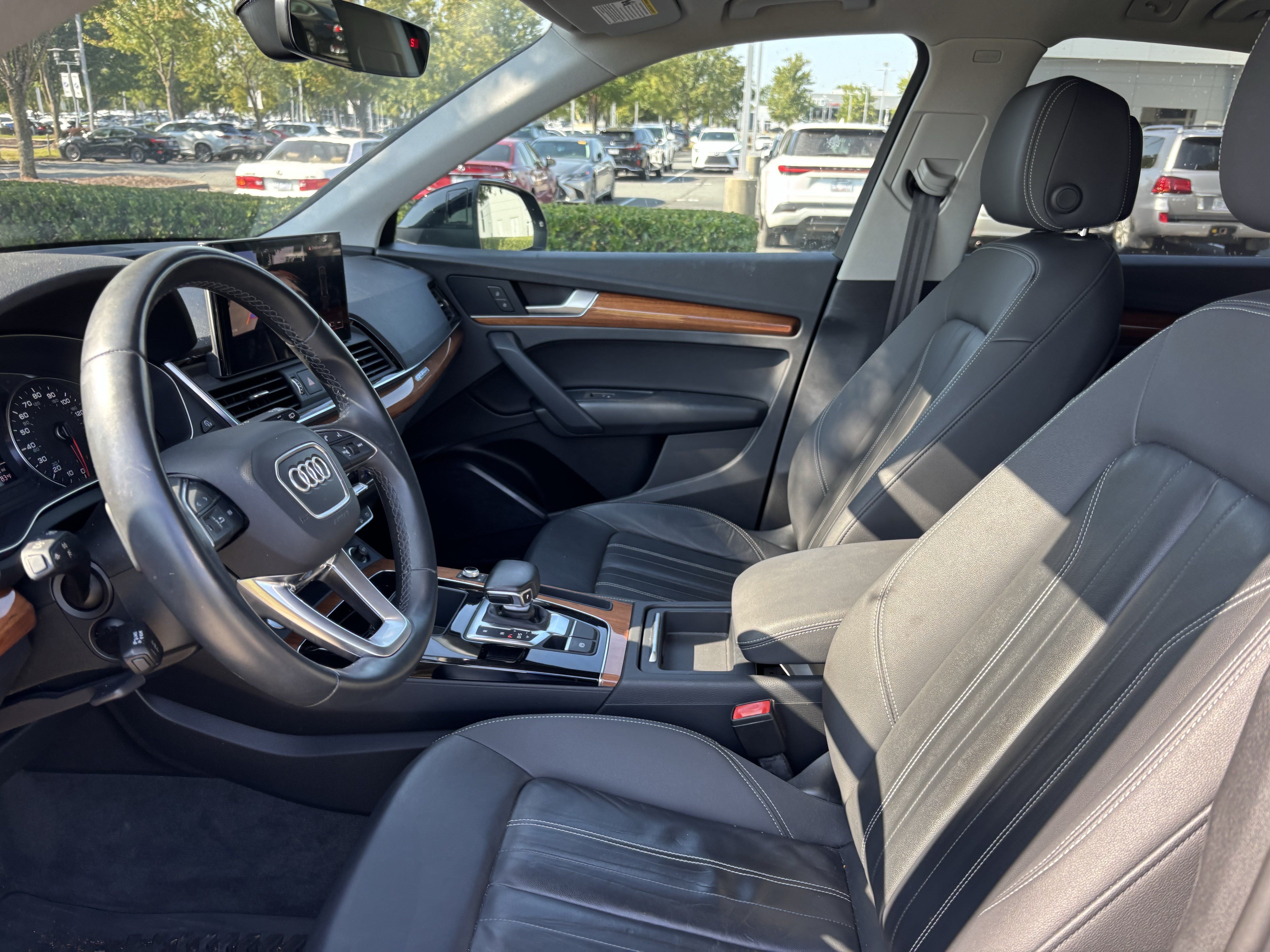 Used 2021 Audi Q5 2.0T Premium w/ Convenience Package AWD/4WD image 17