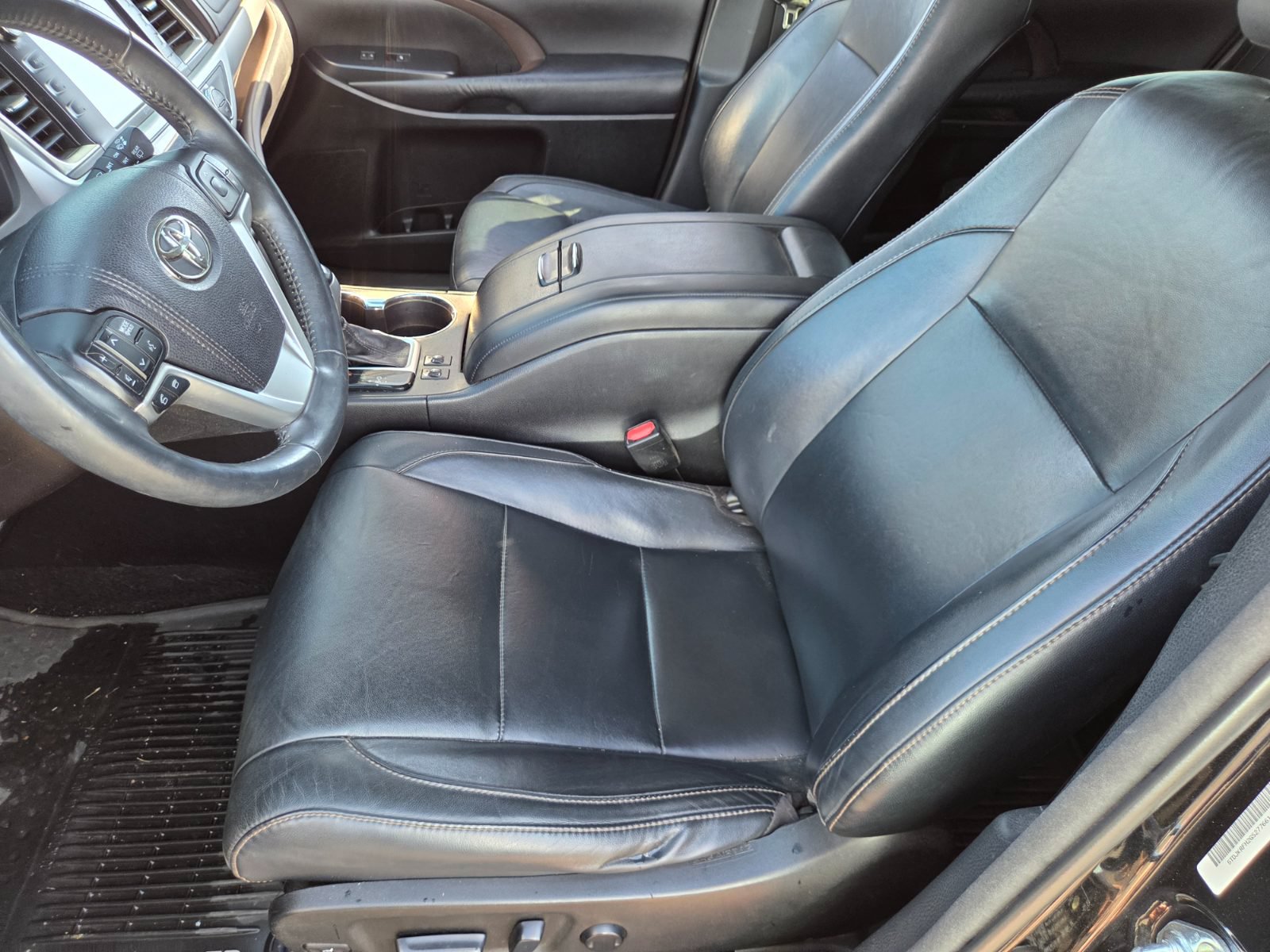 Used 2016 Toyota Highlander XLE AWD/4WD image 8