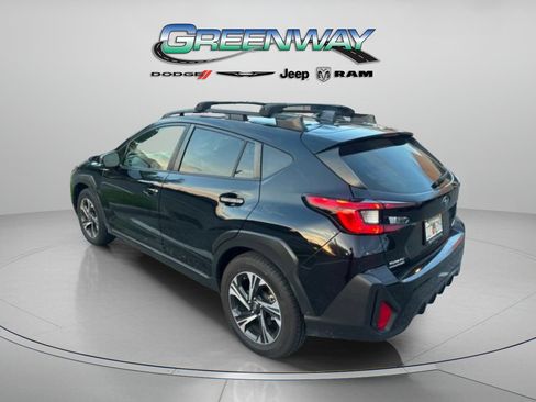 Used 2024 Subaru Crosstrek 2.0i Premium AWD/4WD image 3