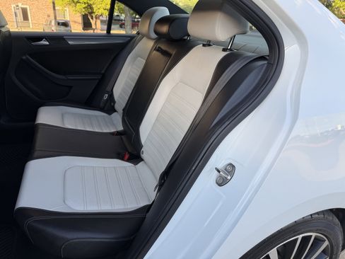 Used 2016 Volkswagen Jetta Sport w/ Lighting Package image 16