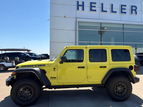 Used 2023 Jeep Wrangler Unlimited Sport image 3