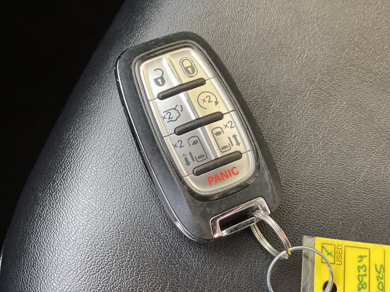 Used 2025 Chrysler Pacifica Select FWD image 26