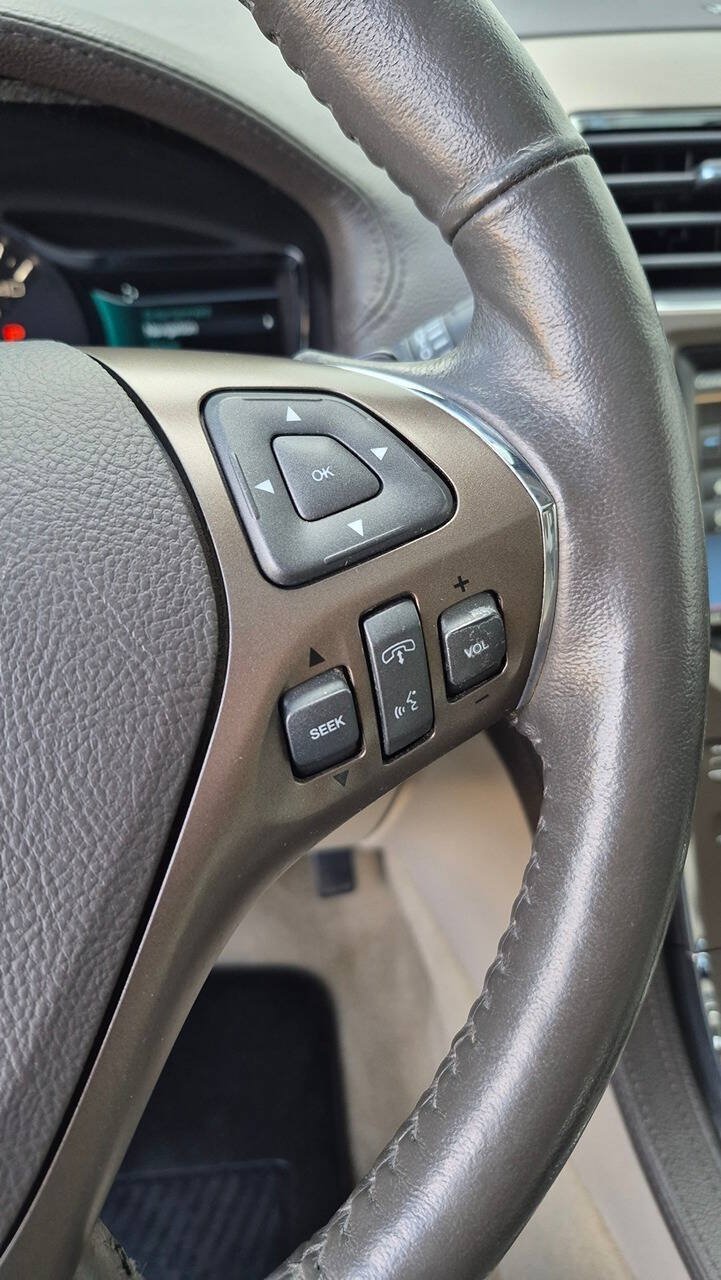 Used 2015 Lincoln MKX AWD w/ Equipment Group 102A image 30